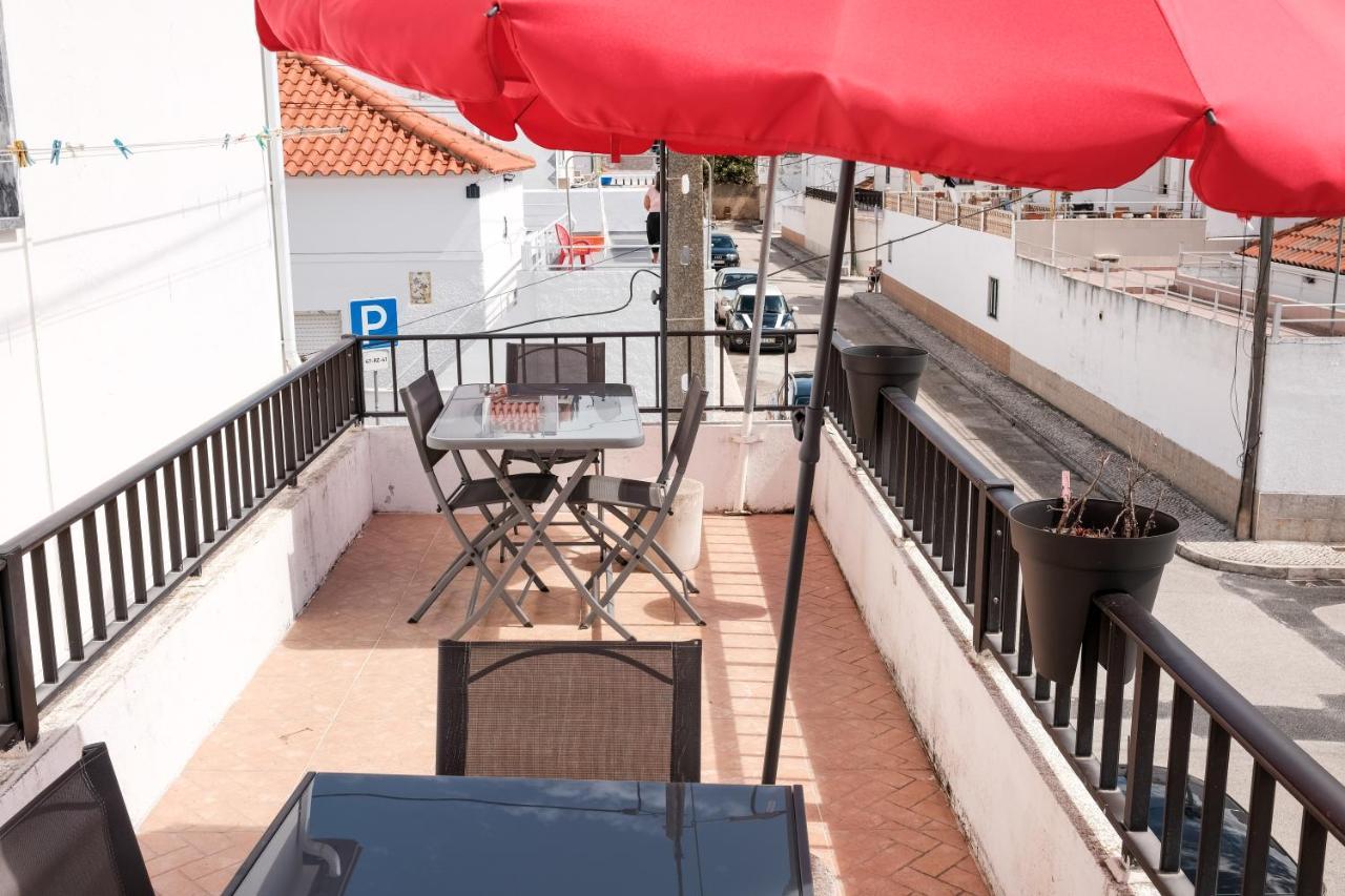 Besugo'S House Rooms & Apartment Nazaré Buitenkant foto