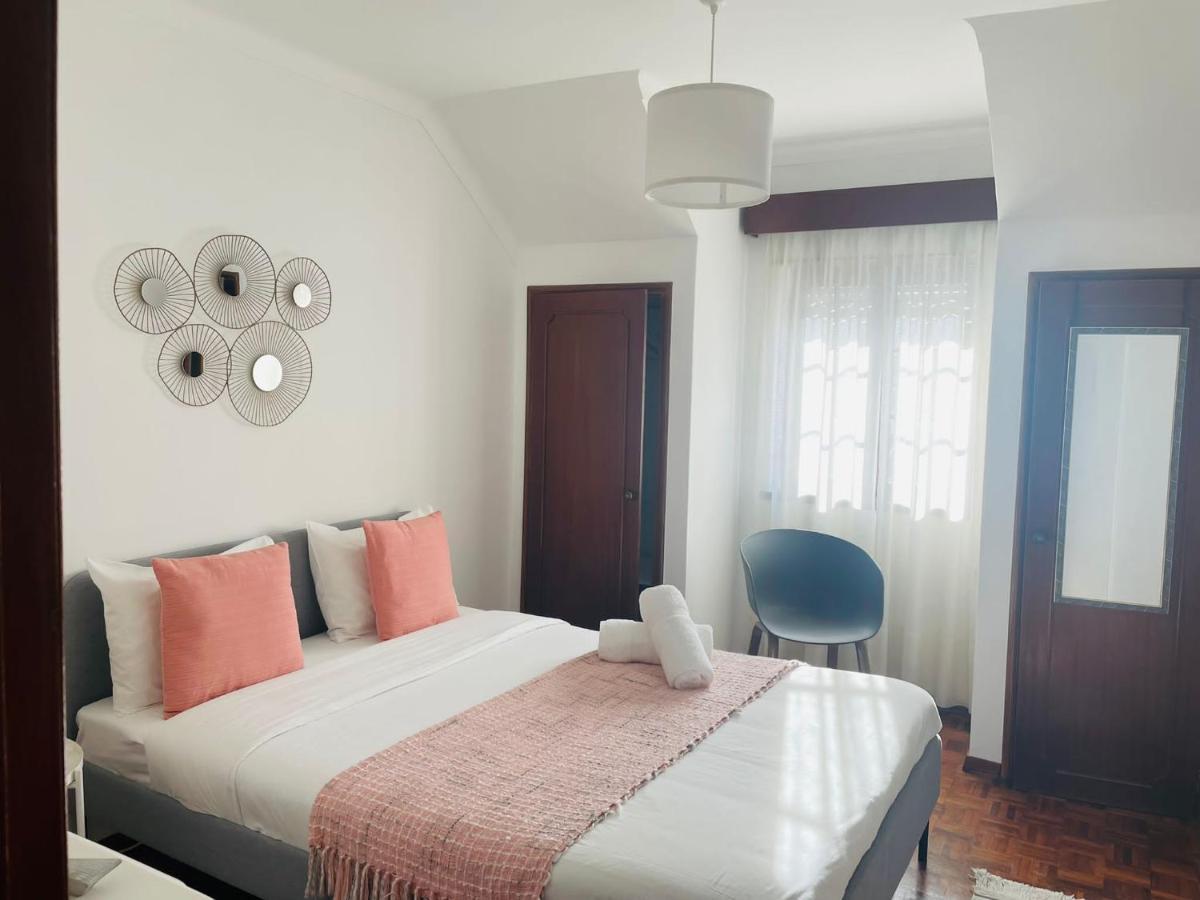 Besugo'S House Rooms & Apartment Nazaré Buitenkant foto